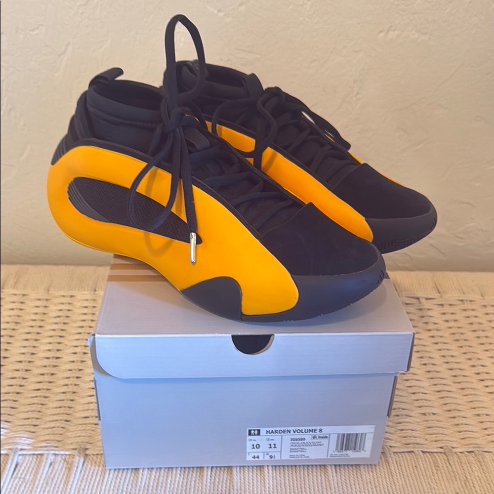 Adidas Harden Volume 8 Men's Shoes - Black and Orange